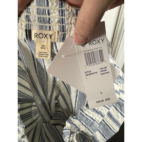 Roxy Women's Oceanside Yarn Dye Pant blue and white striped cotton/linen. - Picture 10 of 10